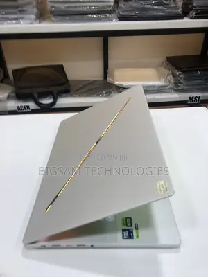 Laptop Asus ROG Zephyrus G16 32GB Intel Core Ultra 9 SSD 2T