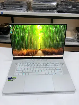 Laptop Asus ROG Zephyrus G16 32GB Intel Core Ultra 9 SSD 2T
