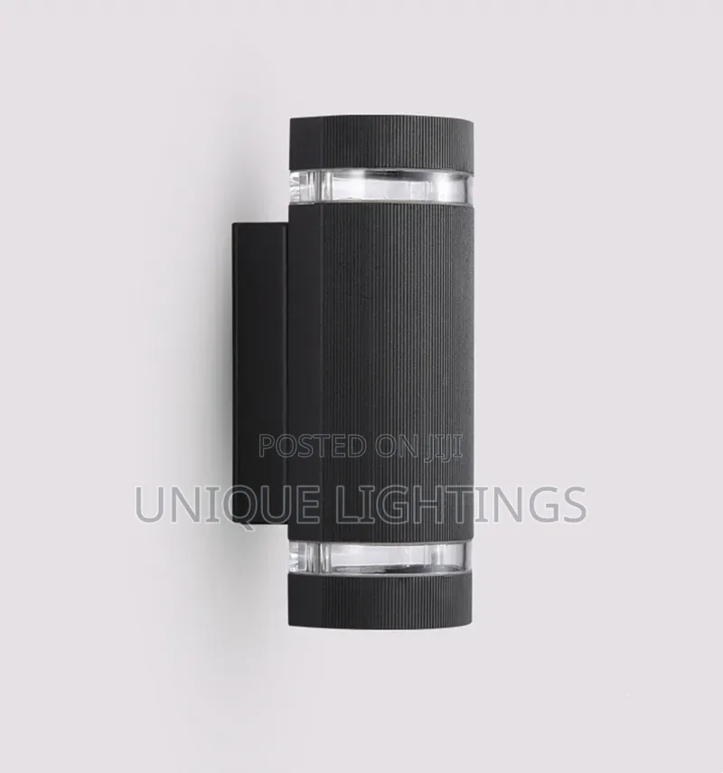 TR07 Pure Iron Cast Outside Wall Light
