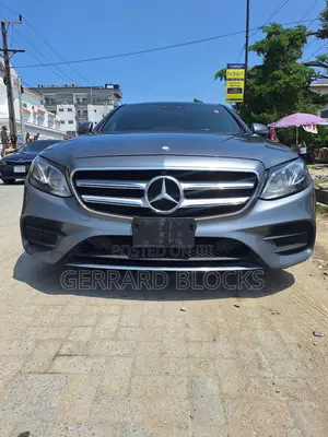 Mercedes-Benz E400 2017 Gray