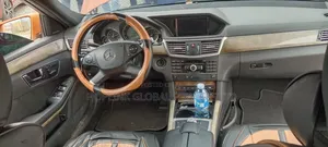 Mercedes-Benz E350 2011 Orange