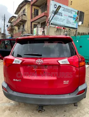 Toyota RAV4 XLE AWD (2.5L 4cyl 6A) 2013 Red