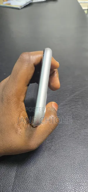 Apple iPhone 11 128 GB White