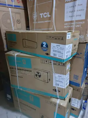 Modern Hisense 1HP Non-Inverter Wall AC