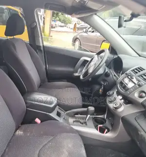 Toyota RAV4 2010 Black