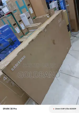 Samsung 55-Inch QLED Smart TV – Stunning Entertainment