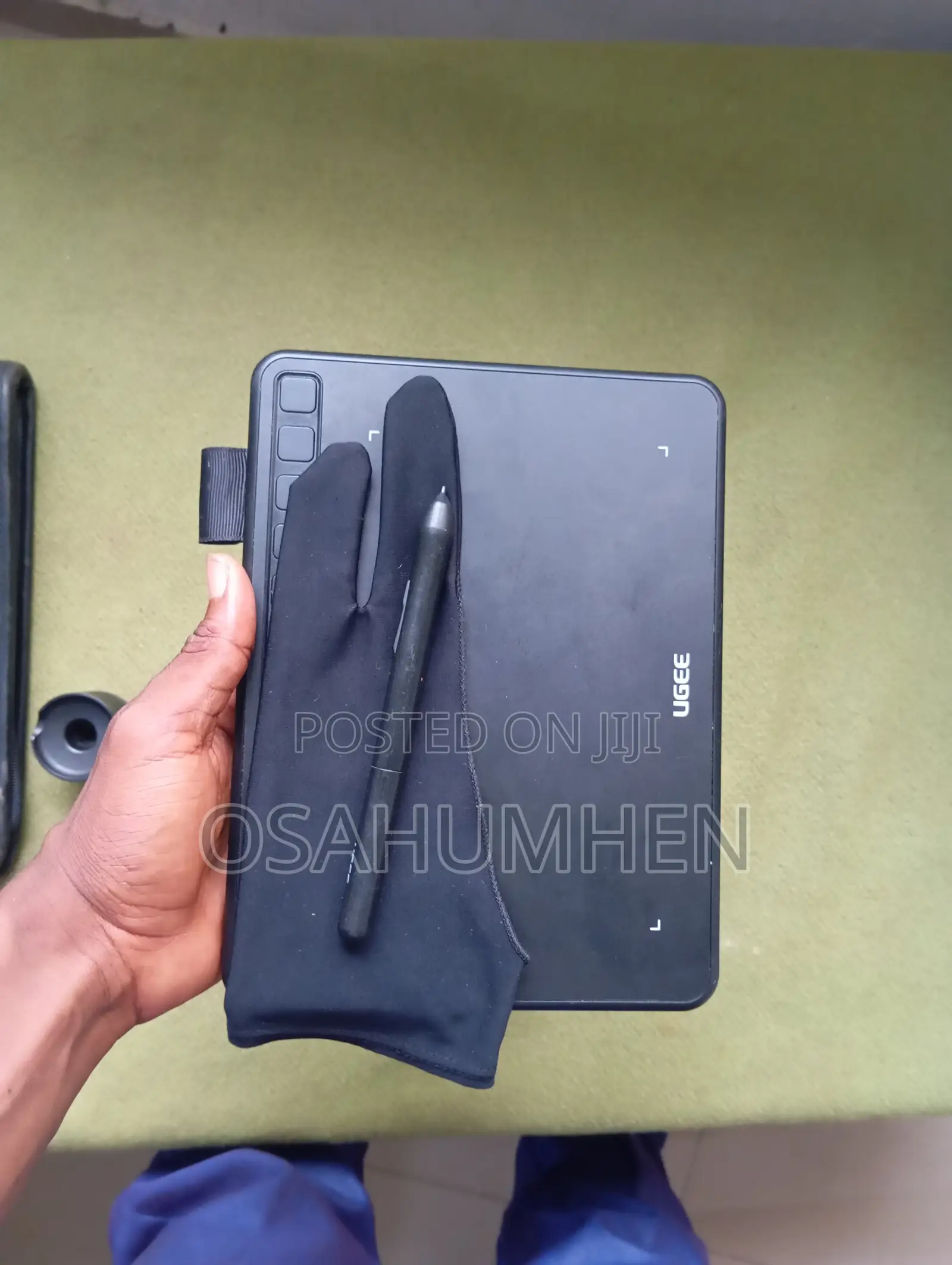 UGEE S640W Drawing Tablet With Stylus for Android, Windows and Mac