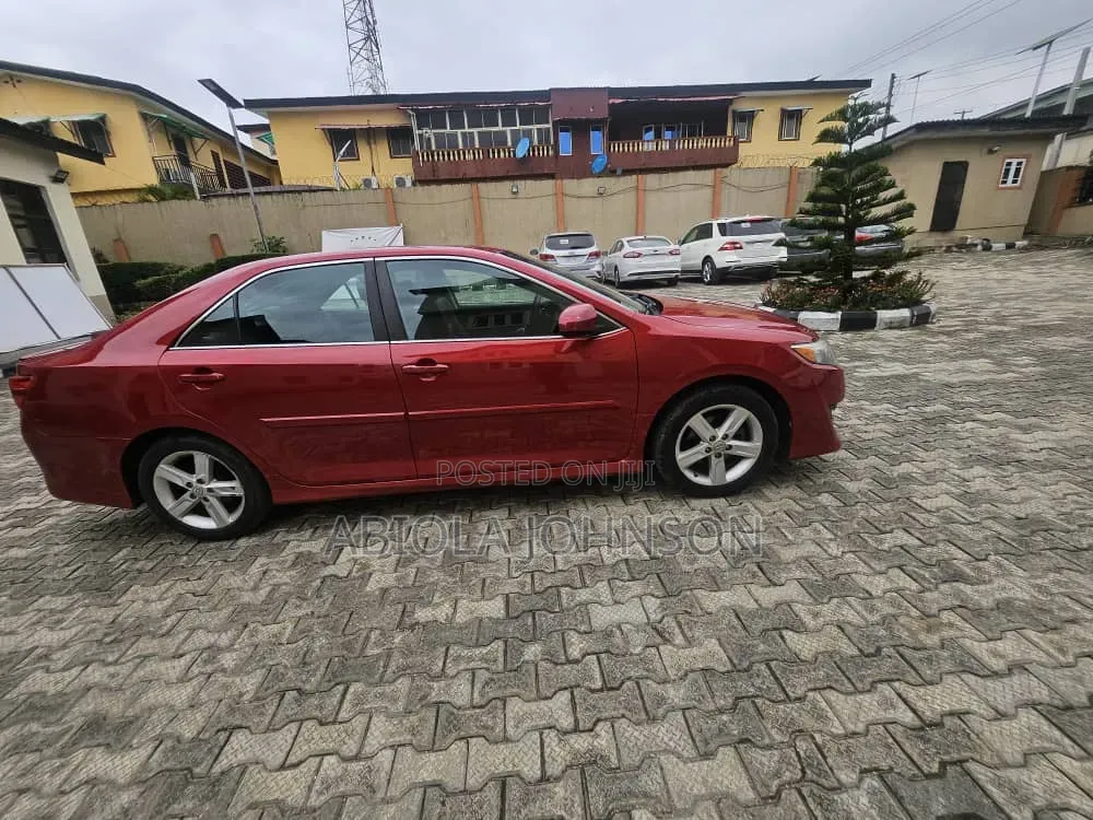 Toyota Camry 2014 Red