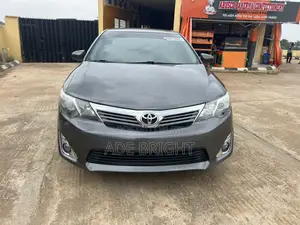 Toyota Camry L 4dr Sedan (2.5L 4cyl 6A) 2012 Gray