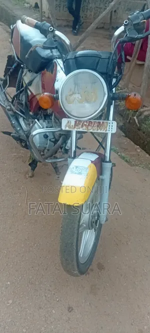TVS HLX Plus ES 2019 Black