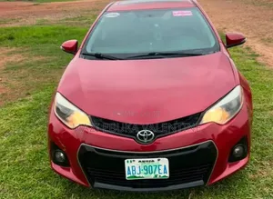 Toyota Corolla 2014 Red