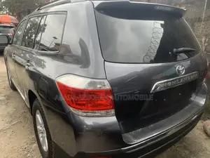 Toyota Highlander 3.5L 4WD 2013 Gray