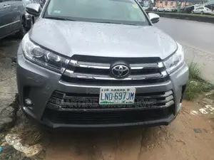 Toyota Highlander 2019 Gray