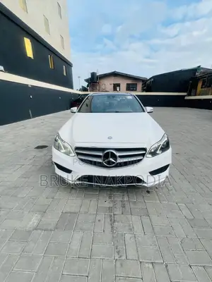 Mercedes-Benz E350 Base 4Matic Sedan AWD (3.5L 6cyl 7A) 2015 White