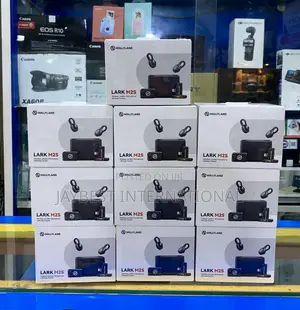 Hollyland LARK M2S Ultimate Combo Wireless Microphone System