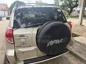 Toyota RAV4 2008 Gold