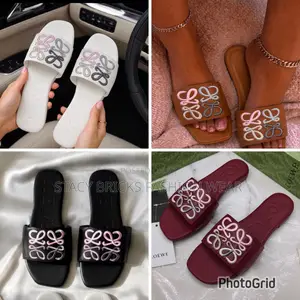 Loewe Slippers Comes With Branded Box