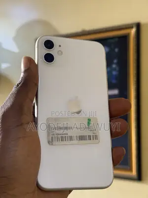 Apple iPhone 11 64 GB White