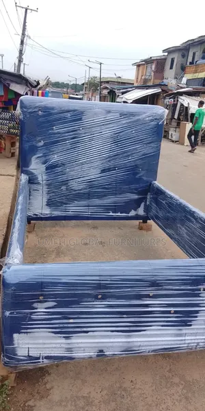 Quality Upholstery Bed, 4and Half by 6