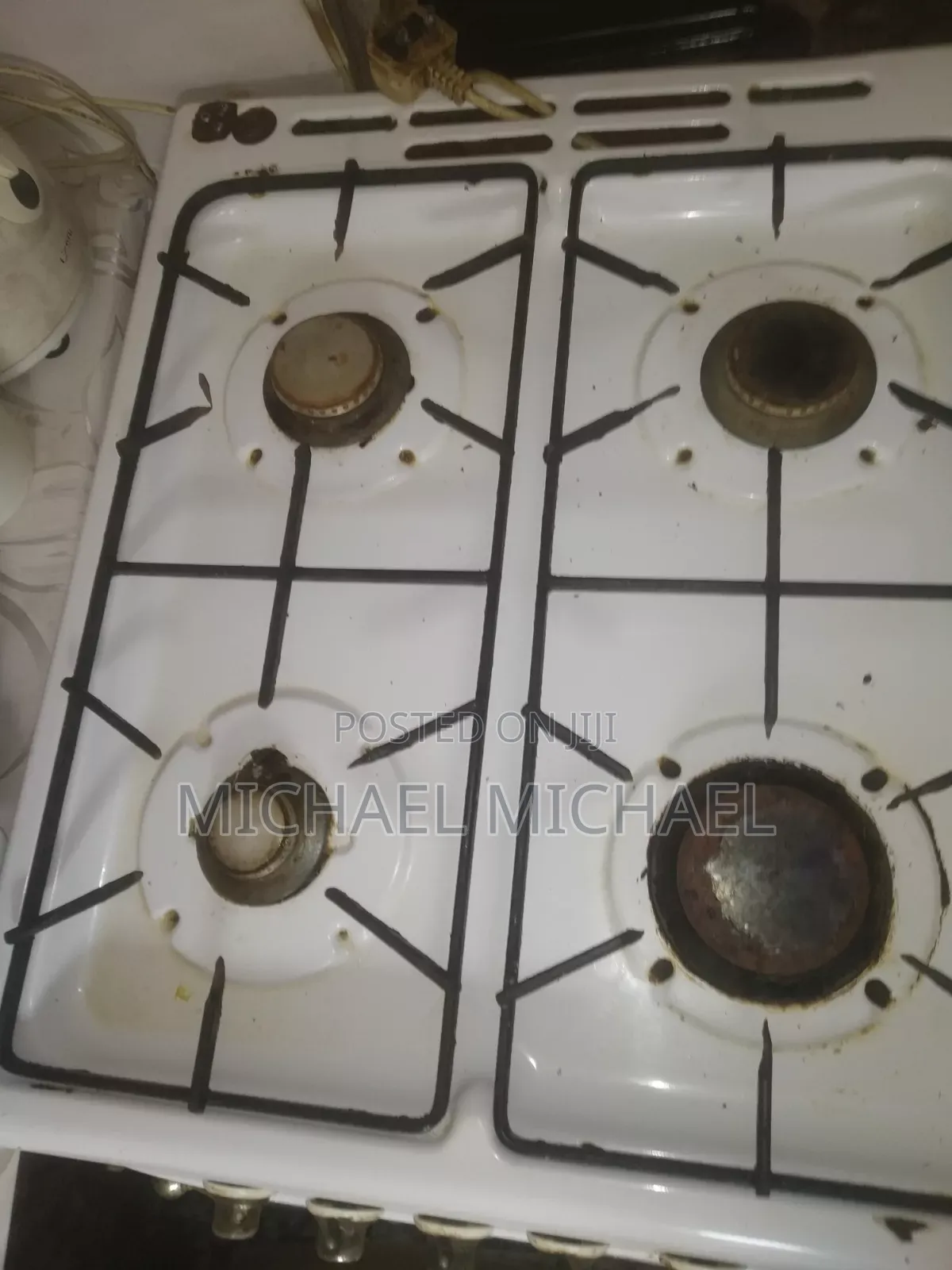 Gas Cooker With Ovens
