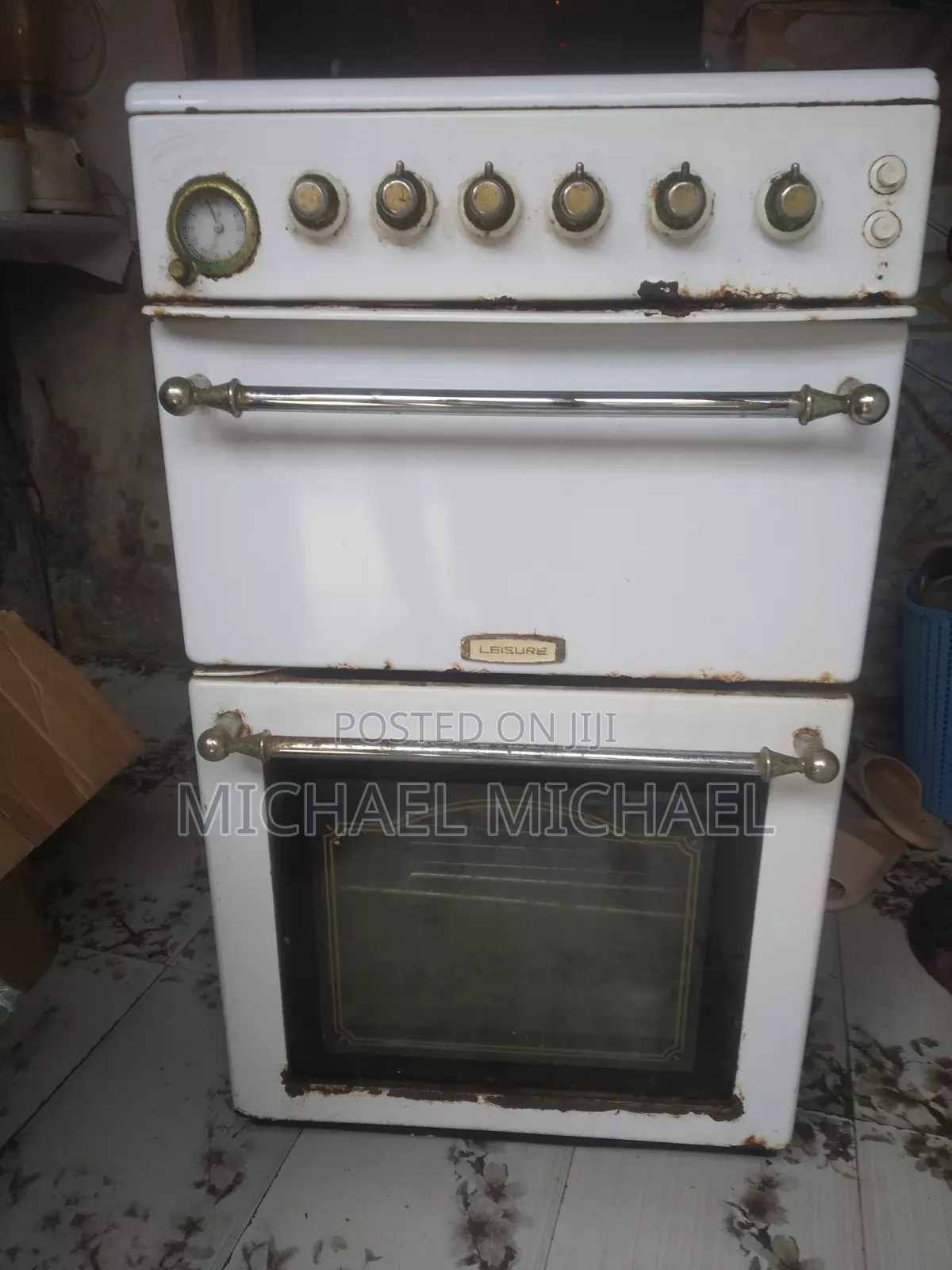 Gas Cooker With Ovens