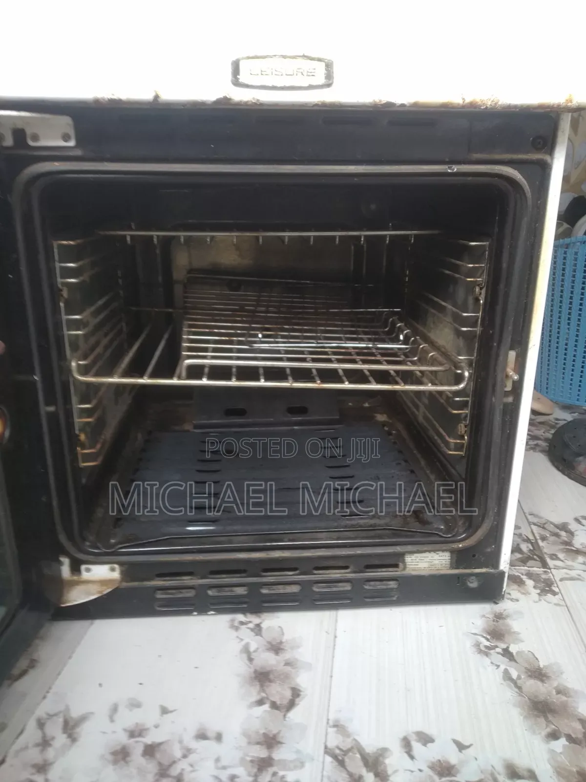 Gas Cooker With Ovens
