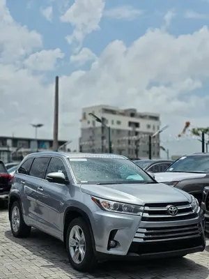 Toyota Highlander Limited V6 4x2 (3.5L 6cyl 6A) 2016 Silver