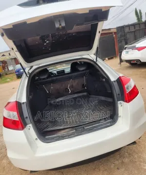 Honda Accord Crosstour 2011 White