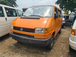 Volkswagen Transporter 2003 Orange