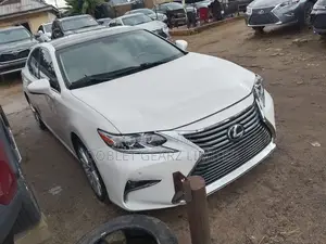 Lexus ES 350 FWD 2014 White