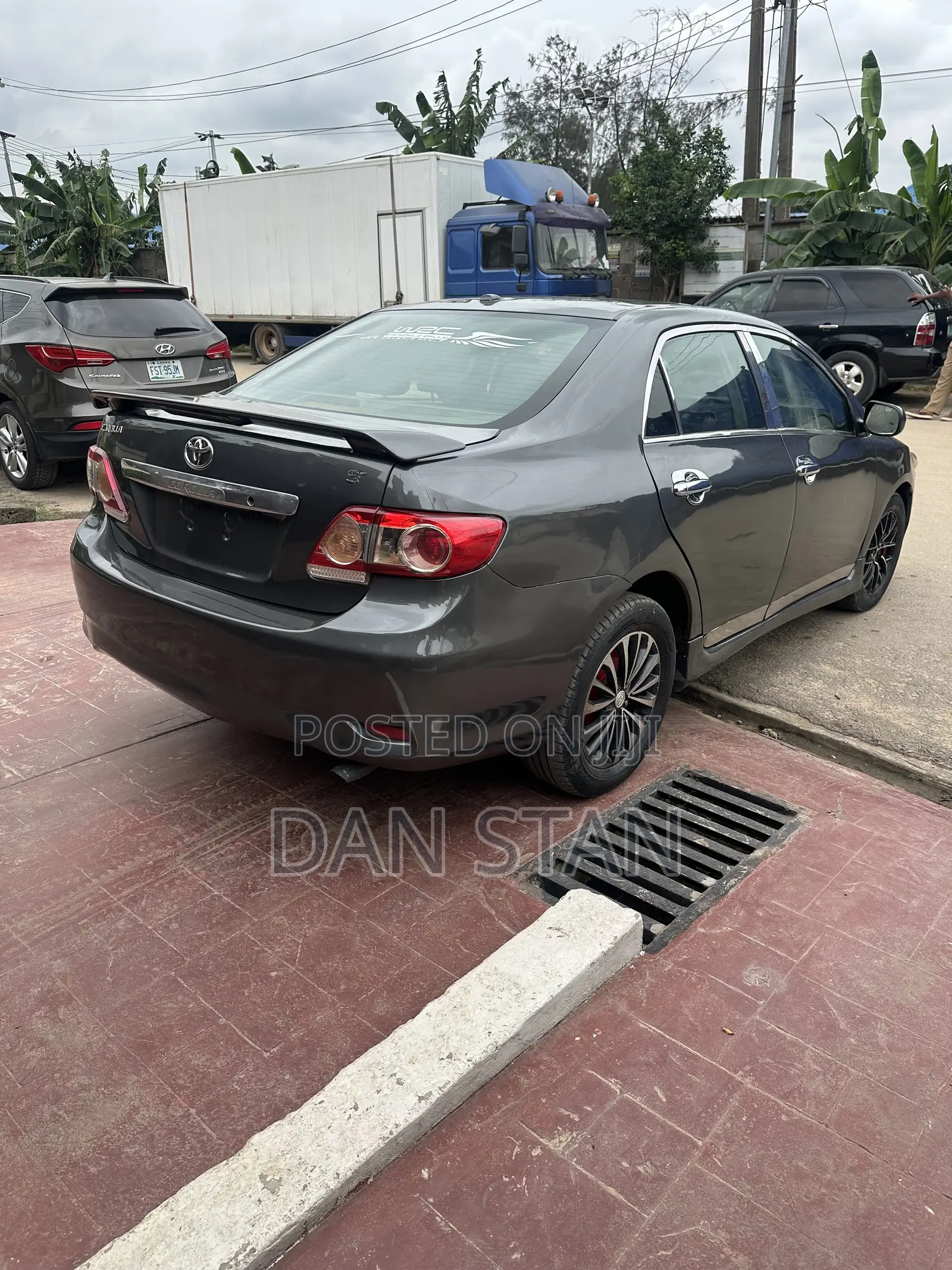 Toyota Corolla 2009 Gray