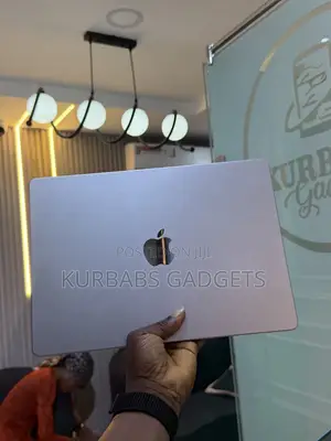 Laptop Apple MacBook Pro 2023 M3 8GB Apple M3 Pro SSD 512GB