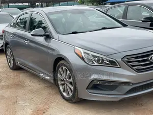 Hyundai Sonata Limited Sedan FWD (2.4L 4cyl 6A) 2017 Silver