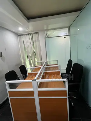 4 Sectional Office Table