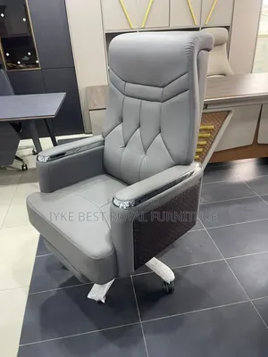 High Classic Office Executive Swivel Chair