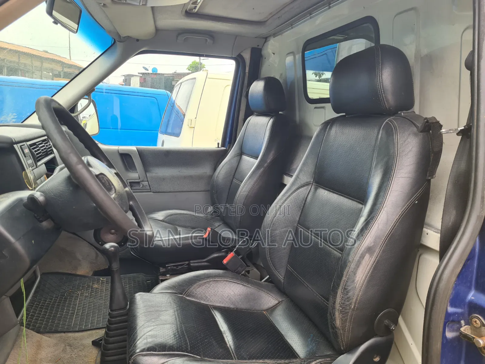Volkswagen Transporter 2003 Yellow