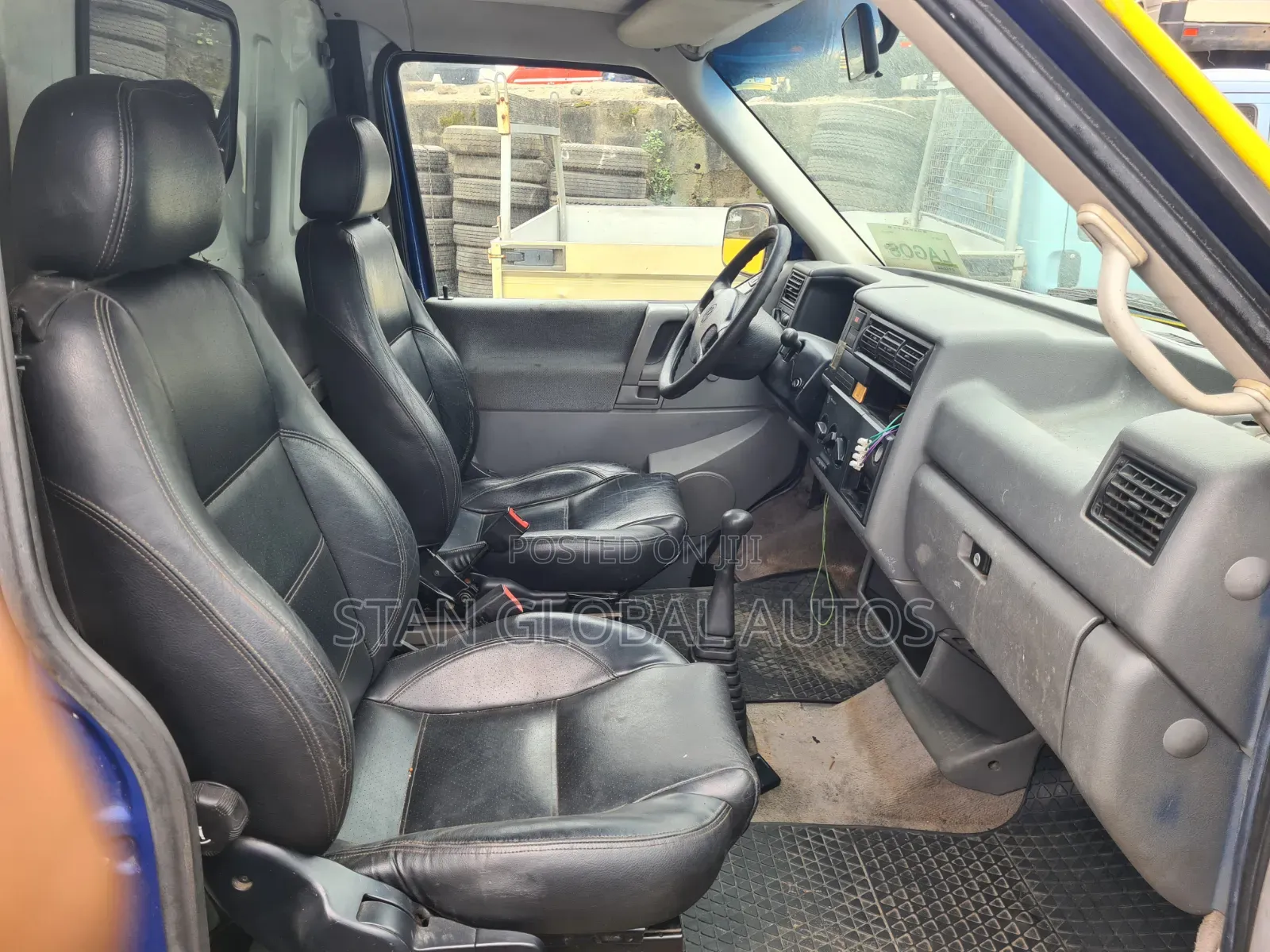 Volkswagen Transporter 2003 Yellow
