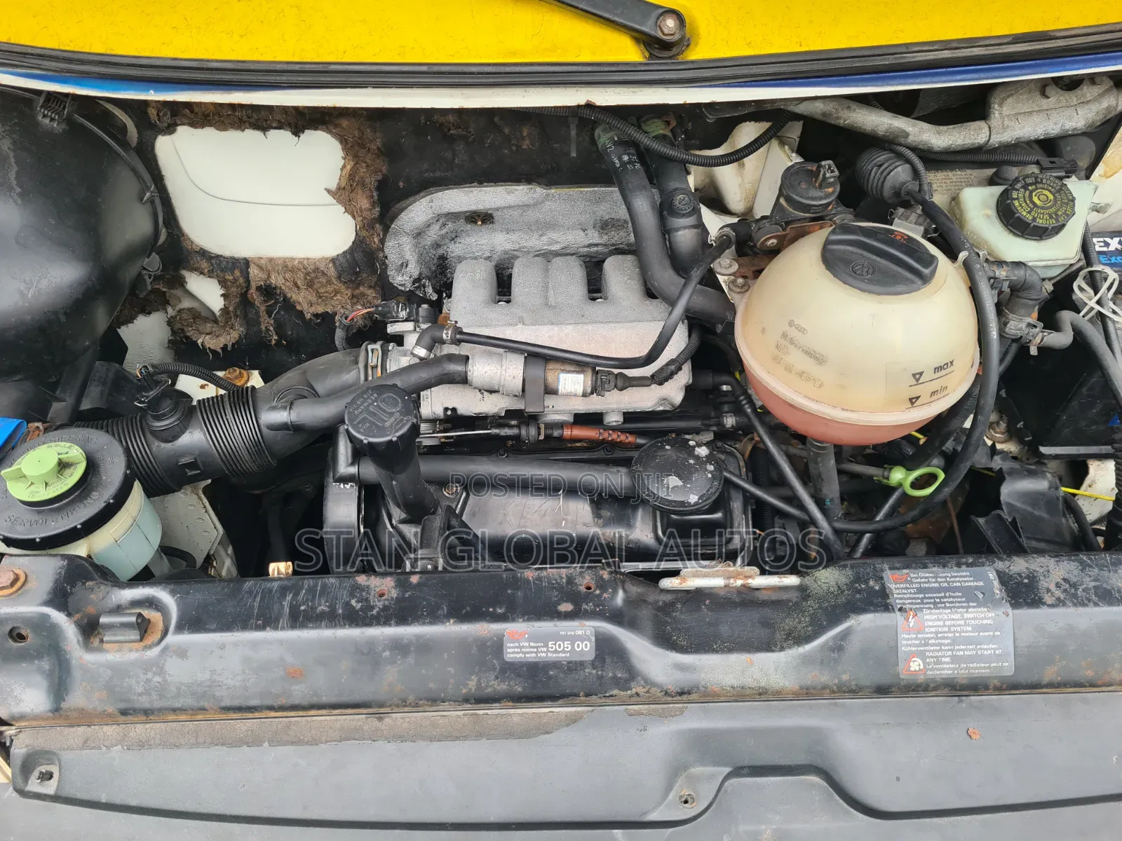Volkswagen Transporter 2003 Yellow