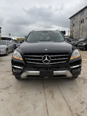 Mercedes-Benz M Class ML350 4MATIC 4dr SUV AWD (3.5L 6cyl 7A) 2014