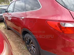 Hyundai Santa Fe 2015 Red