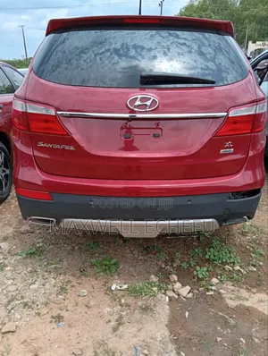 Hyundai Santa Fe 2015 Red