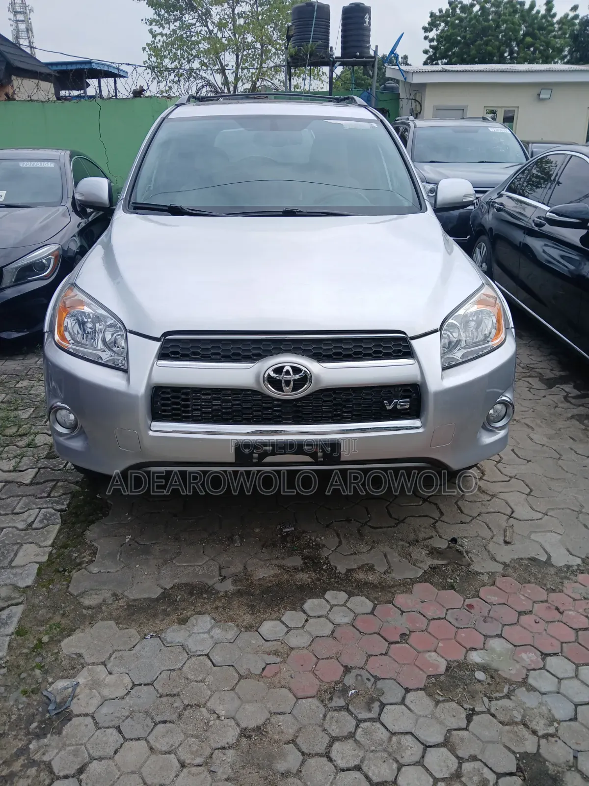 Toyota RAV4 2010 Silver