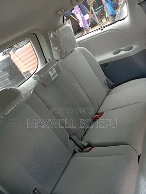 Toyota Sienna 2010 Silver
