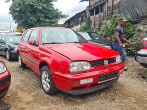 Volkswagen Golf 2002 Red