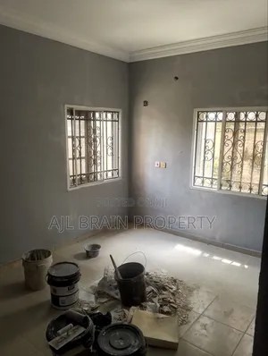 3bdrm Block of Flats in Trans Engineering for rent