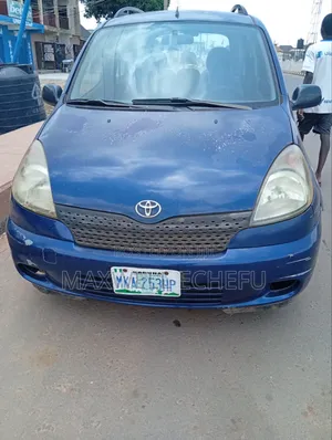 Toyota Yaris 1.5 2000 Blue