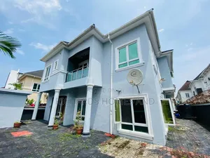5bdrm Duplex in Chevron for sale