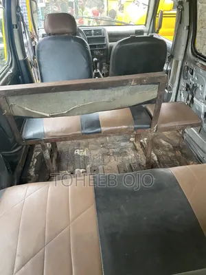 Volkswagen Transporter 1995 Yellow