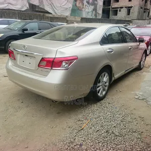 Lexus ES 2012 Gold