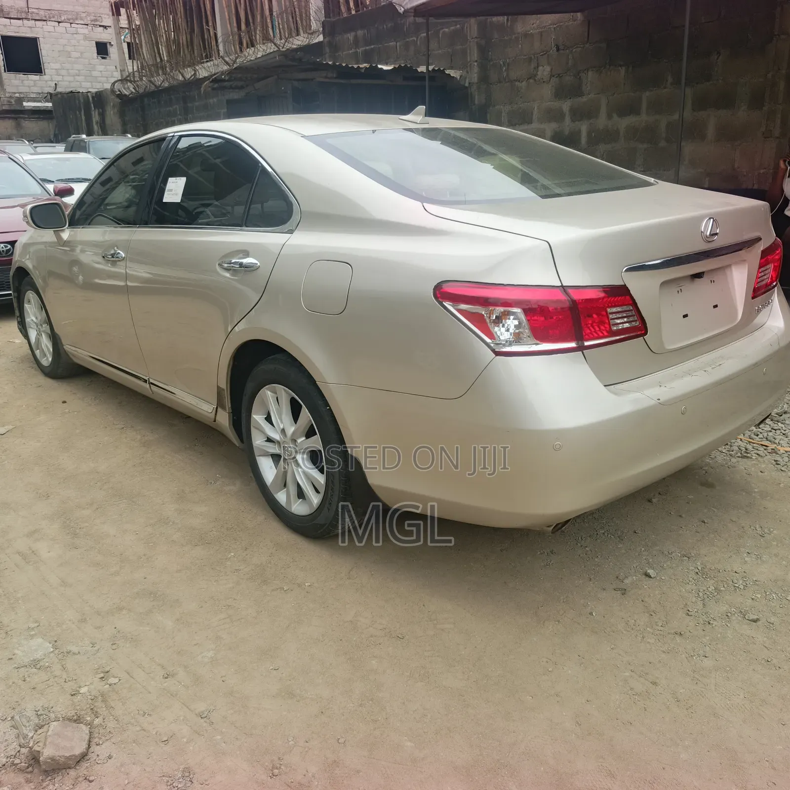 Lexus ES 2012 Gold